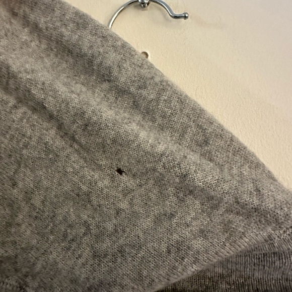 J Crew Cashmere Hoodie Medium - Picture 3 of 3